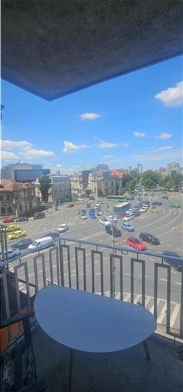 Apartament cu 3 camere decomandat în Romană