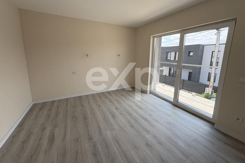 Duplex cu 3 camere cu Canalizare în Mărăcineni
