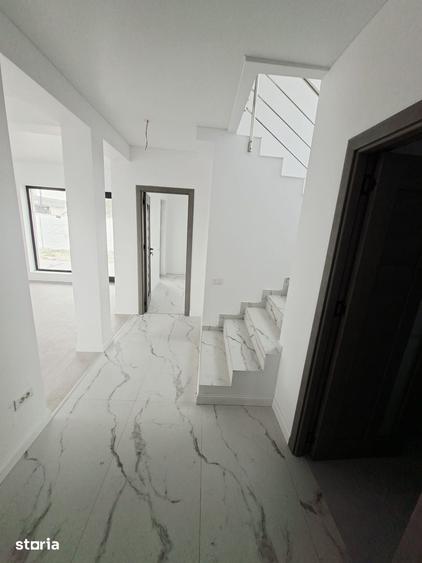 Casa/Vila Parter + 1Etaj/4 camere/Com.Berceni/Comision 0% - 1