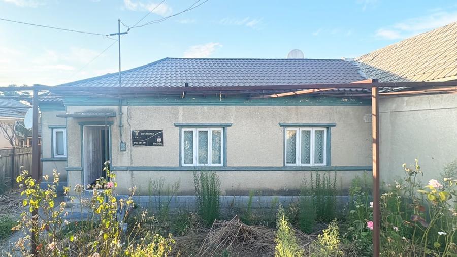 Casă individuală cu 5 camere cu Canalizare în Ovidiu