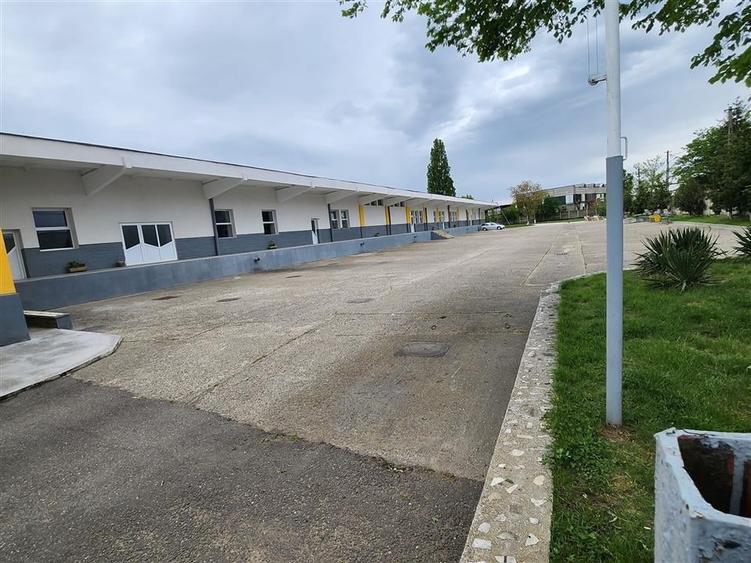 Spațiu industrial, de 5,000 mp, în Est
