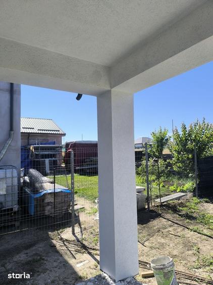 Casă cu 2 camere cu Teren 327 Mp în Agigea