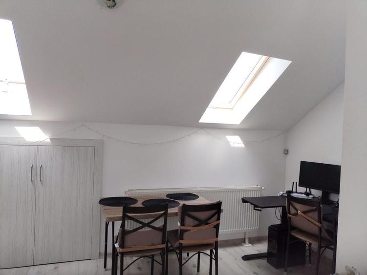 Apartament cu 2 camere decomandat în Bretea Română