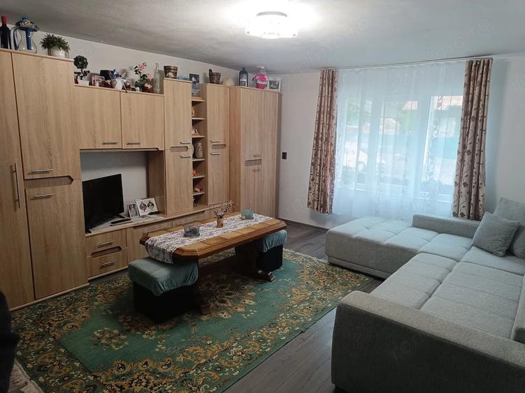 Casă cu 2 camere cu Teren 1068 Mp în Căpușu Mare