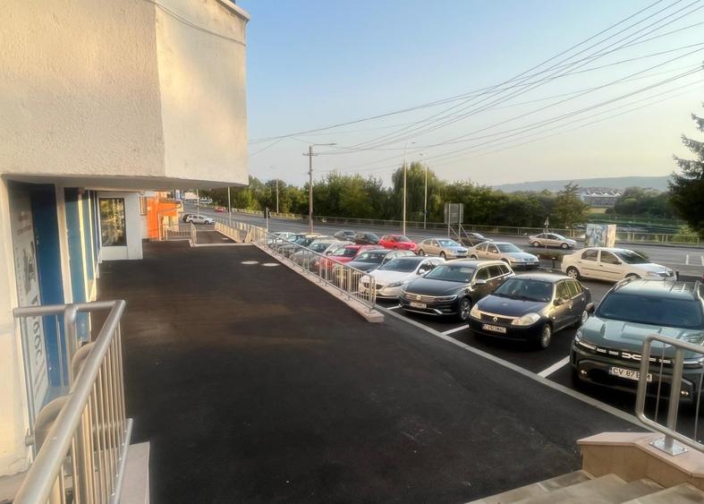 Spațiu comercial, de 572 mp, în Exterior Est