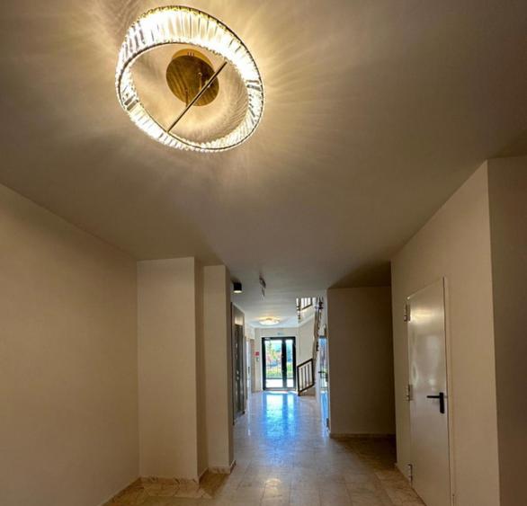 Apartament cu 2 camere decomandat în Între Lacuri
