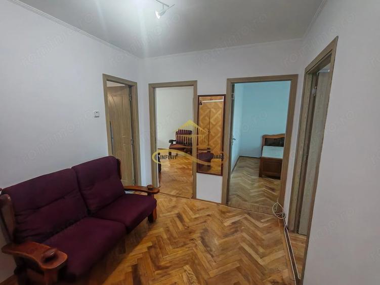 Apartament cu 3 camere decomandat în Energiei