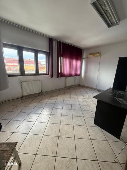 Spațiu comercial, de 247 mp, în Central