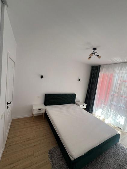 Apartament cu 2 camere decomandat în Florești