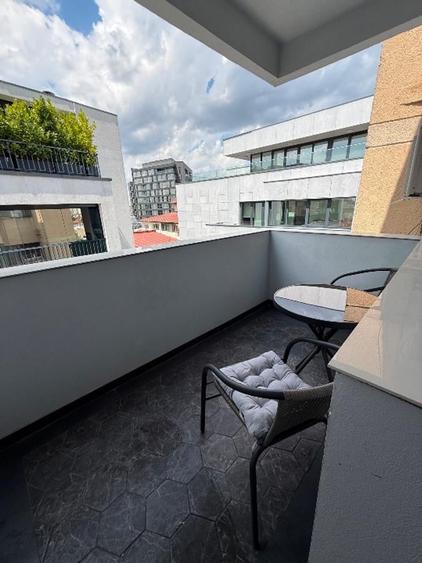 Apartament cu 2 camere semidecomandat în Dacia
