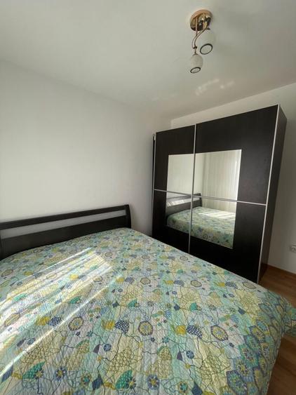 Apartament cu 2 camere decomandat în Titan