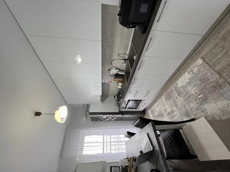 Apartament cu 2 camere decomandat în Titan