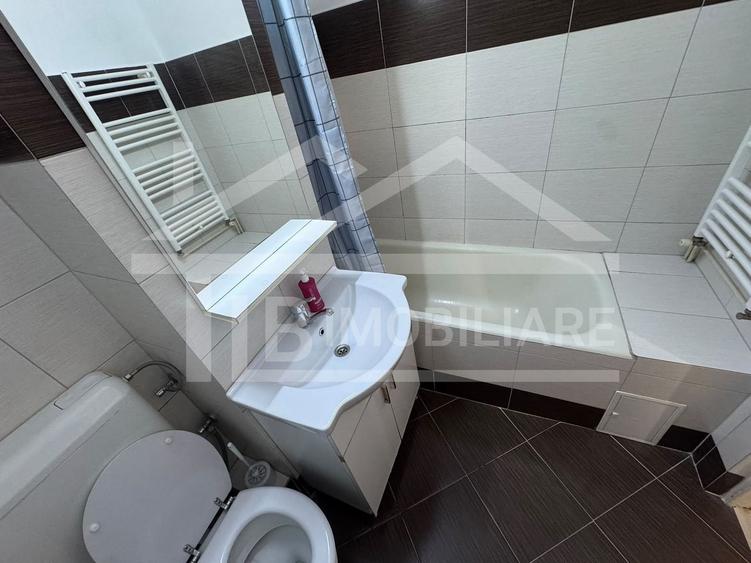 Garsonieră decomandată în 7 Noiembrie