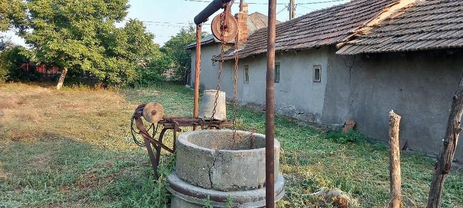 Casă cu Teren 1800 Mp în Central