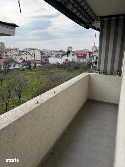 Apartament cu 3 camere decomandat în Văcăresti