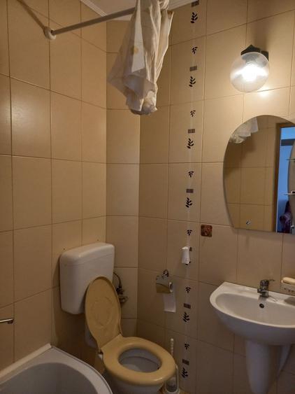 Garsonieră decomandată în Central