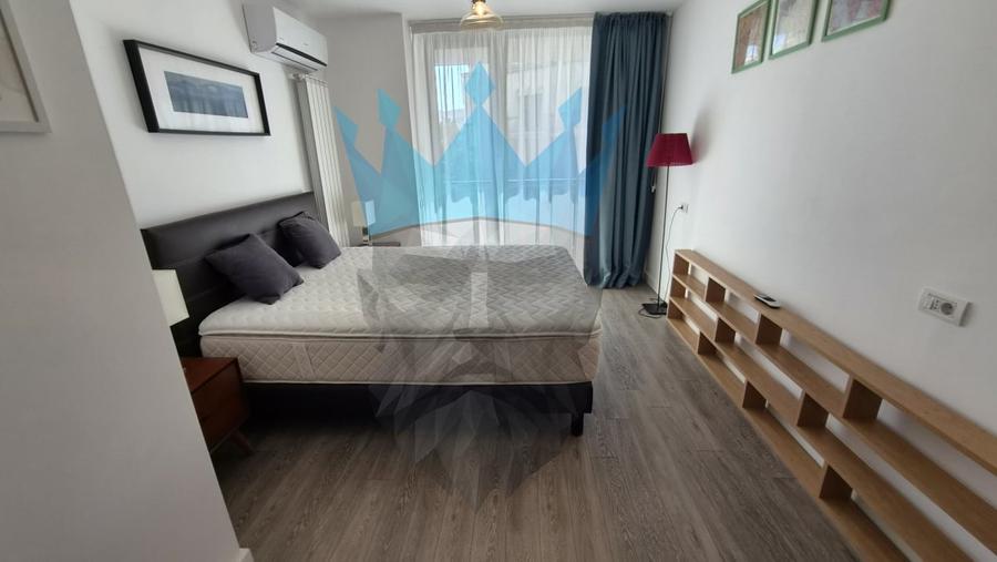 Apartament cu 2 camere decomandat, mobilat în P-ța Victoriei