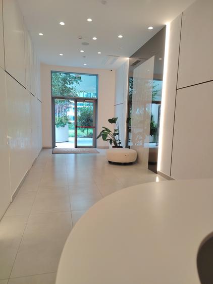 Apartament cu 3 camere semidecomandat în Aviației