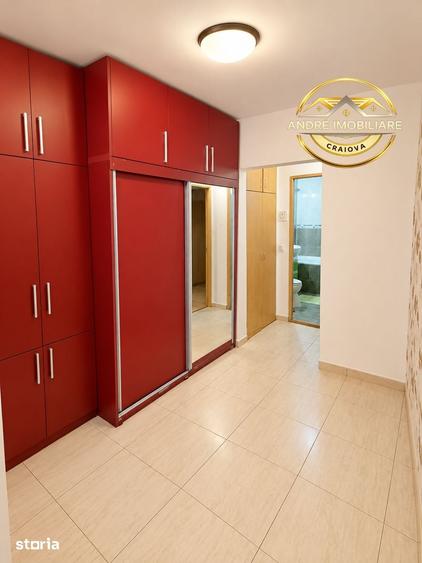 Apartament cu 2 camere decomandat în Calea București