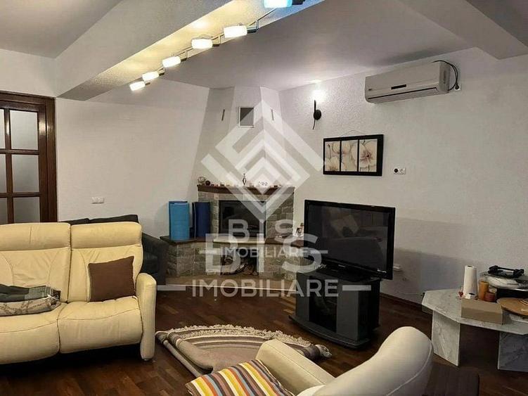 Casă individuală cu 6 camere cu Canalizare în Ultracentral