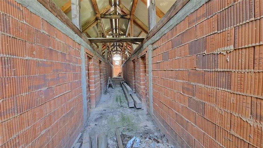 Casă individuală cu 11 camere cu Canalizare în Calea Caransebeșului