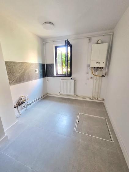 Apartament cu 2 camere decomandat în Micro 5