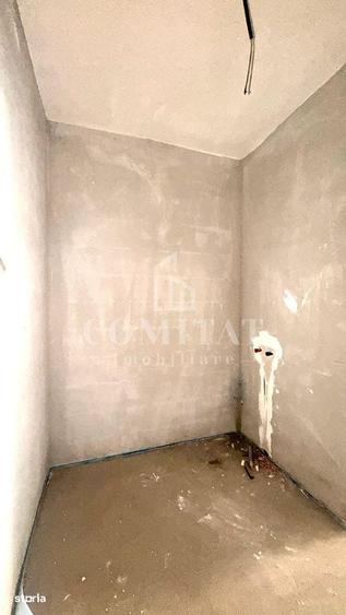 Apartament cu 4 camere în Florești