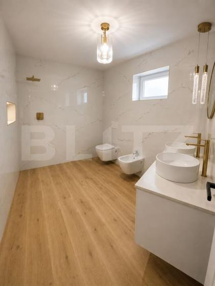 Duplex cu 4 camere cu Canalizare în Unirea