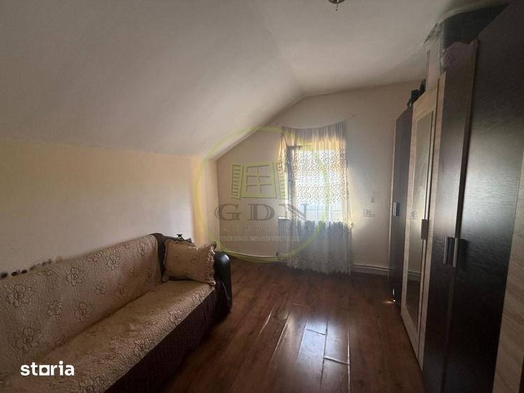 Casă cu 5 camere cu Teren 500 Mp în Bariera Vâlcii
