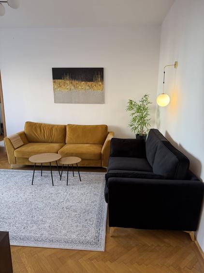 Apartament cu 3 camere semidecomandat, mobilat în Ultracentral