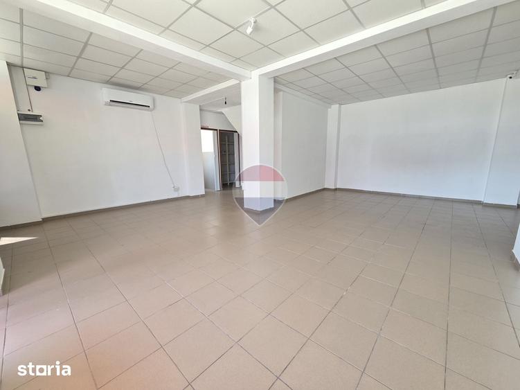 Spațiu comercial, de 50 mp, în Golești