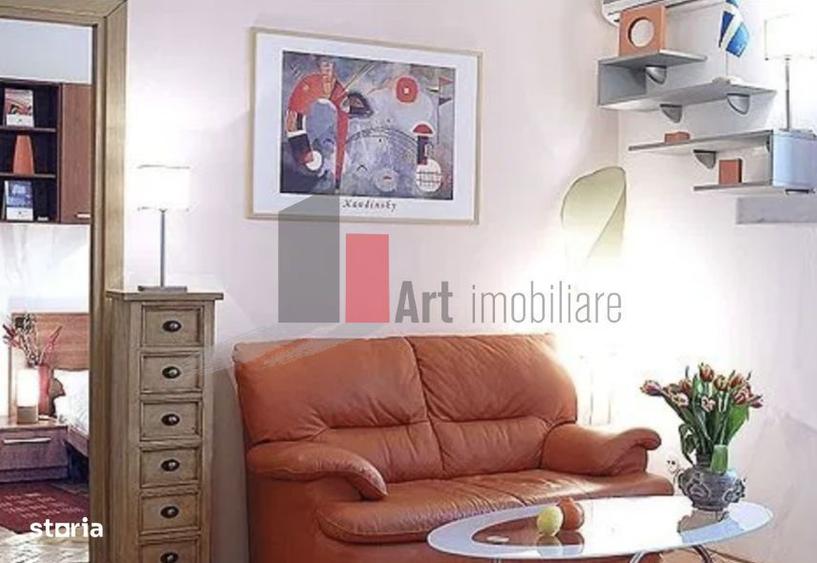 Apartament cu 2 camere, mobilat în Universitate
