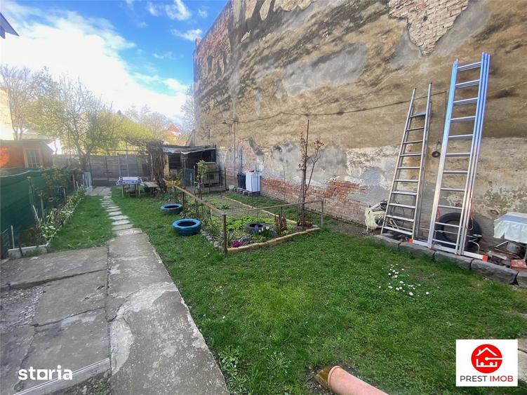 Casă cu 3 camere cu Teren 242 Mp în Central