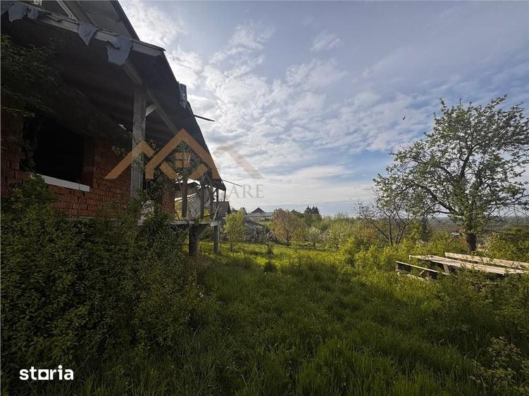 Casă cu 4 camere cu Teren 2341 Mp în Cicârlău