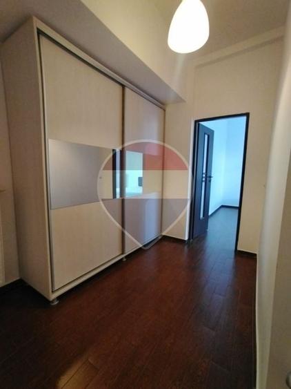 Apartament cu 2 camere, mobilat în Central