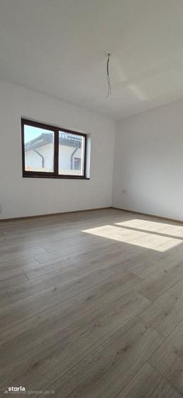 Casă cu 4 camere cu Teren 400 Mp în Clinceni