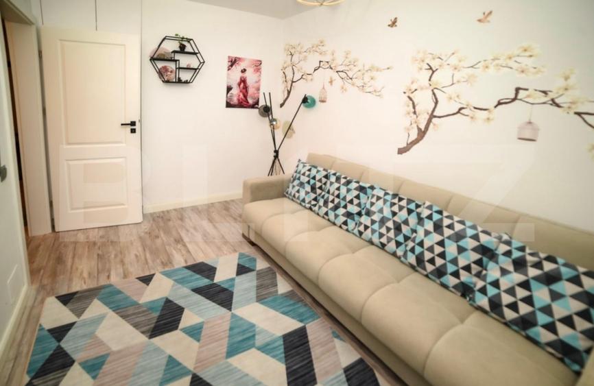 Apartament cu 3 camere semidecomandat, mobilat în Florești