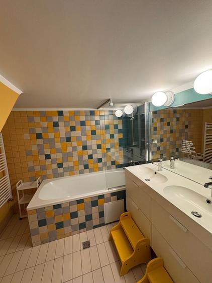 Casă cu 4 camere cu Canalizare în Cotroceni