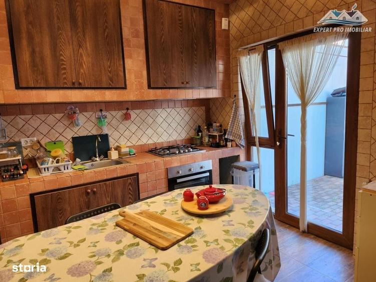 Casă cu 4 camere cu Teren 300 Mp în Dragomirești-Vale