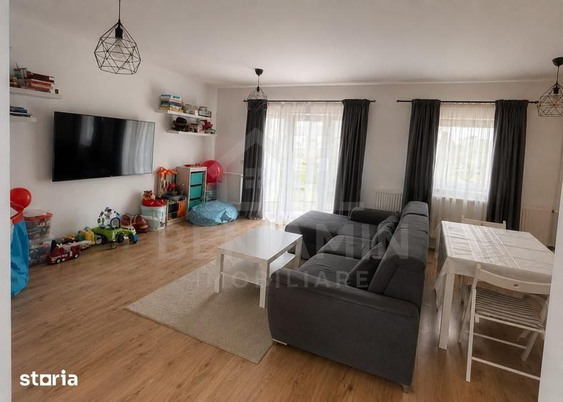 Casă cu 4 camere cu Teren 200 Mp în Malu Mare