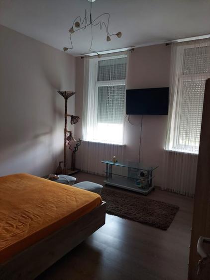 Apartament cu 2 camere decomandat în P-ța Ovidiu