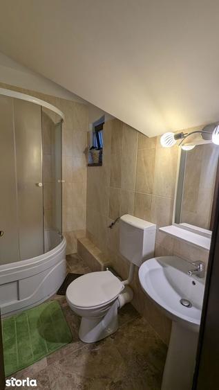 Casă cu 5 camere cu Teren 1500 Mp în Central