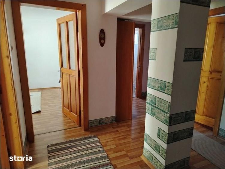 Apartament cu 4 camere decomandat în Central