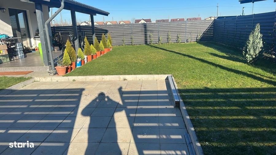 Casă cu 3 camere cu Teren 400 Mp în Bradu