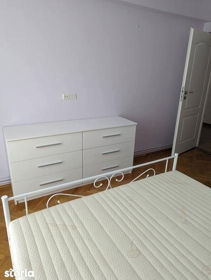 Apartament cu 3 camere decomandat în Centrul Civic