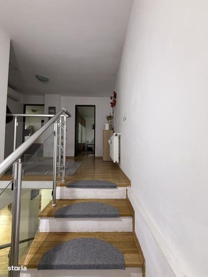 Casă cu 4 camere cu Teren 200 Mp în Central