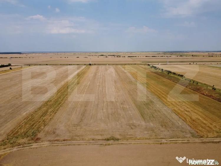 Teren de 7500 mp, în Central