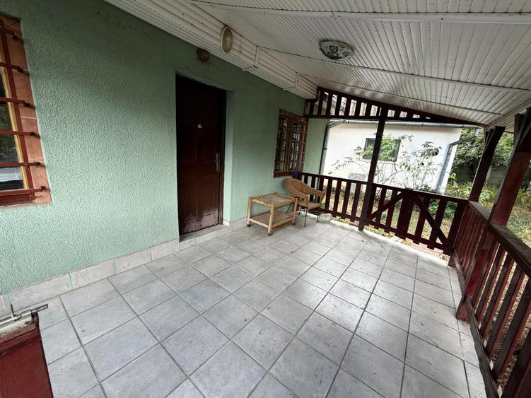 Casă individuală cu 1 camere cu Teren 1924 Mp în Exterior Sud