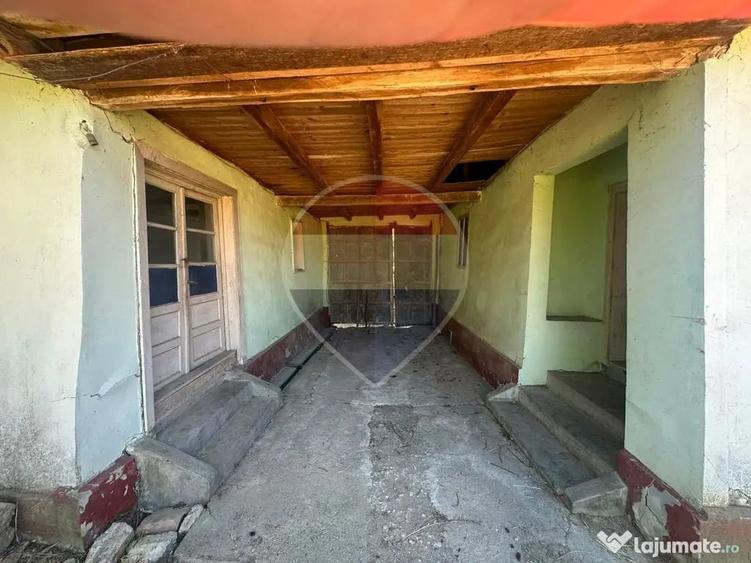 Casă cu 3 camere cu Teren 1151 Mp în Săldăbagiu Mic