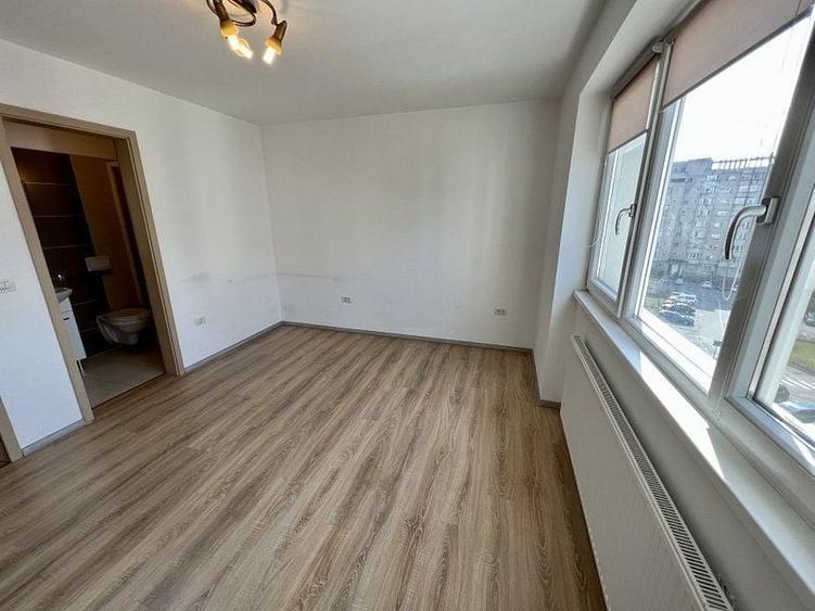 Apartament cu 3 camere decomandat în Gării